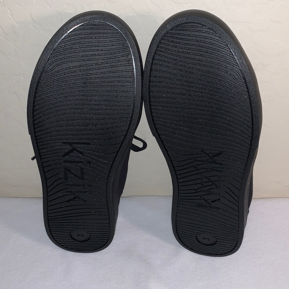 KIZIK IRVINE BRAND NEW SIZE 9 HANDS FREE ATHLETIC SHOES - Picture 7 of 16